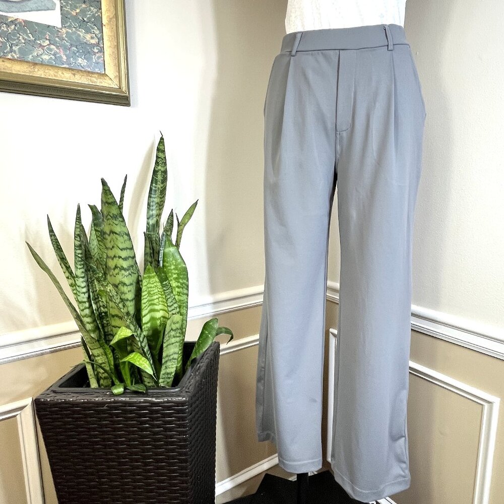 NWT Halara Medium Gray Pants  “Play It  My Way” High Rise